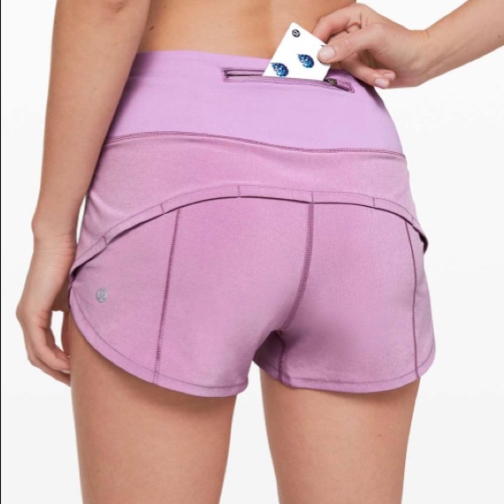 LULULEMON SPEED UP SHORTS sz 6, 2.5 inseam